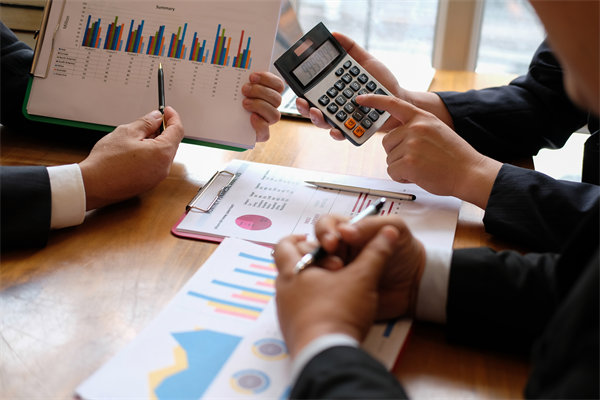 企業(yè)薪酬預(yù)算有限，如何合理分配以實現(xiàn)最大效益？