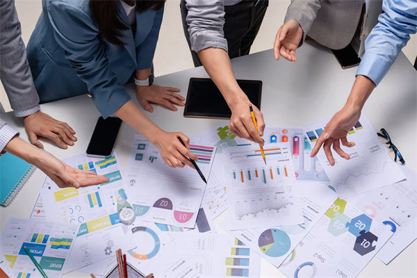 薪酬結構如何設計，才能既吸引人才，又促進內部公平？