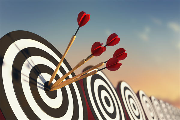 在全球化競(jìng)爭(zhēng)中，企業(yè)如何制定有效的戰(zhàn)略管理策略？