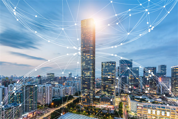 在全球化競(jìng)爭(zhēng)中，企業(yè)如何制定有效的戰(zhàn)略管理策略？