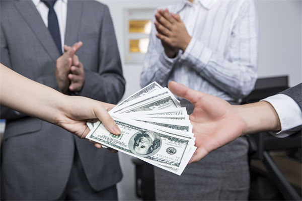 薪酬優(yōu)化時(shí)，如何評(píng)估員工貢獻(xiàn)與崗位價(jià)值？