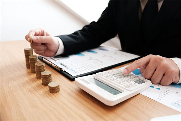 薪酬體系調(diào)整，如何兼顧新員工和老員工的利益？