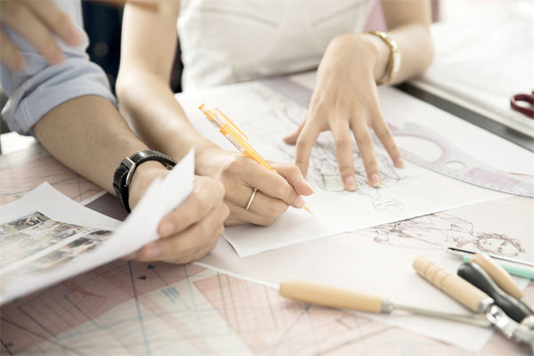 個性化定制需求，制造業(yè)如何快速響應并優(yōu)化生產(chǎn)流程？