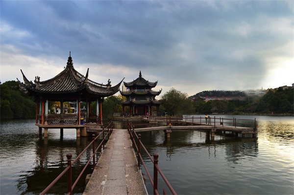 臺(tái)州年度經(jīng)營(yíng)計(jì)劃咨詢公司如何規(guī)劃企業(yè)全年發(fā)展藍(lán)圖？