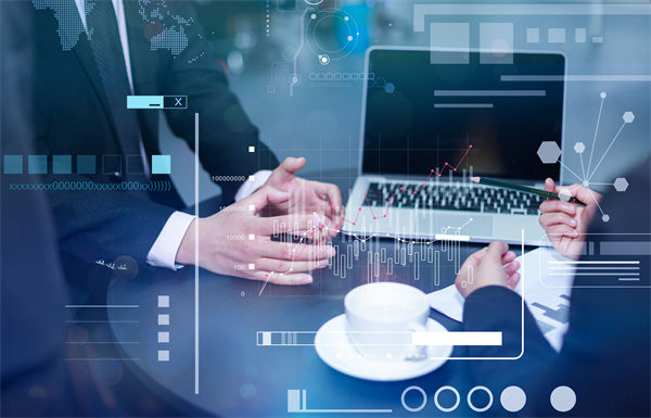 品牌戰(zhàn)略管理中，如何有效應(yīng)對(duì)市場(chǎng)變化與消費(fèi)者需求？