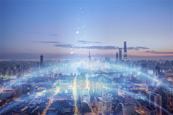 在全球化背景下，企業(yè)如何構(gòu)建競爭優(yōu)勢的戰(zhàn)略框架？