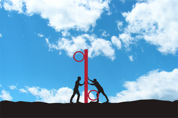 在全球化背景下，企業(yè)如何構(gòu)建競(jìng)爭(zhēng)優(yōu)勢(shì)的戰(zhàn)略框架？