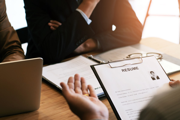 人才流失嚴(yán)重，人力資源管理如何構(gòu)建穩(wěn)固人才防線？