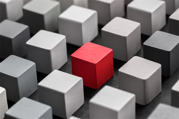 如何在競爭激烈的市場中保持品牌差異化優(yōu)勢？