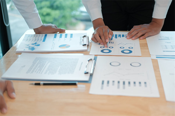 在薪酬績(jī)效管理中，如何融入員工個(gè)人發(fā)展計(jì)劃？