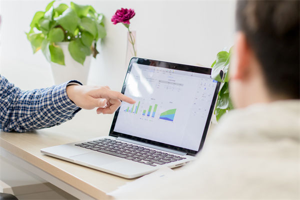 多家企業(yè)開始反內卷：不準加班，對企業(yè)績效管理的啟示