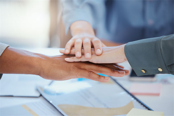 跨文化管理對企業(yè)全球化戰(zhàn)略實施的影響及應對策略？