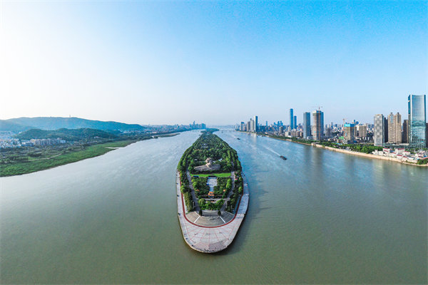 長沙戰(zhàn)略咨詢公司如何幫傳統(tǒng)企業(yè)突破發(fā)展瓶頸實(shí)現(xiàn)轉(zhuǎn)型？