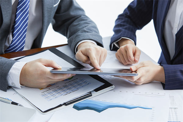 數(shù)字化轉(zhuǎn)型推進(jìn)阻力重重、員工抵觸，怎樣快速落地？