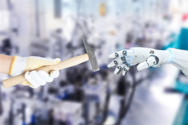 員工對(duì)數(shù)字化管理抵觸，推進(jìn)遇阻，怎樣化解難題？