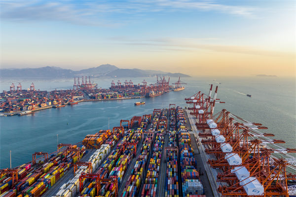 美線貨運訂艙就像“搶票”，制造業(yè)有什么看法？