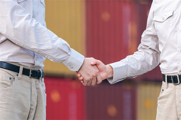 美線貨運(yùn)訂艙就像“搶票”，制造業(yè)有什么看法？