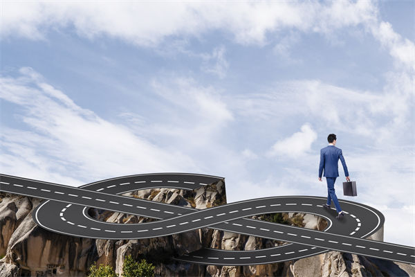 市場(chǎng)突變，現(xiàn)有戰(zhàn)略失效，怎么調(diào)整戰(zhàn)略規(guī)劃才能破局？