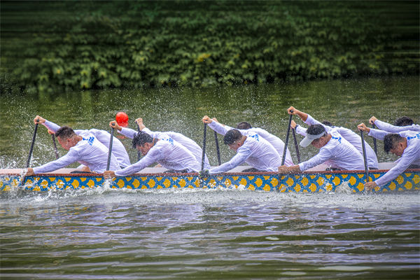 起猛了龍舟都能蹦迪了，企業(yè)文化對此有何啟示？