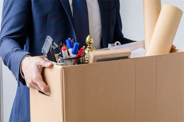 薪酬對標市場卻留不住骨干，長期機制如何設計？