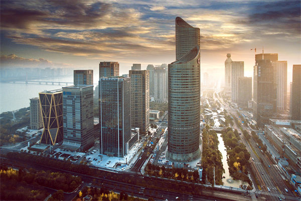 市場突變計劃失效，年度計劃如何靈活應對突發(fā)情況？