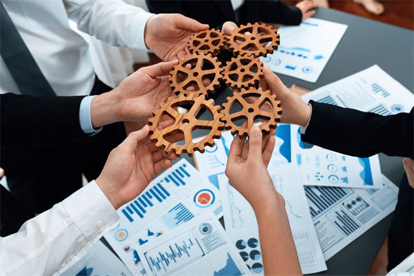 高層標(biāo)榜的文化理念，為何與基層執(zhí)行完全兩張皮？