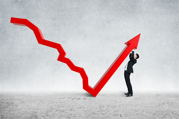 績效反饋只談問題，員工成長動力該如何真正激活？