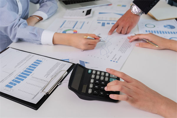 文化口號貼滿墻，企業(yè)文化如何真正走進(jìn)員工心里？