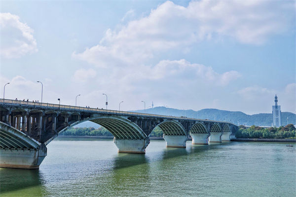 長(zhǎng)沙湘江特大橋突發(fā)大火，組織規(guī)劃管理有何啟示？