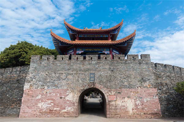 企業(yè)卡在轉(zhuǎn)型關(guān)鍵期難推進(jìn)，肇慶管理咨詢公司有何突圍方案？